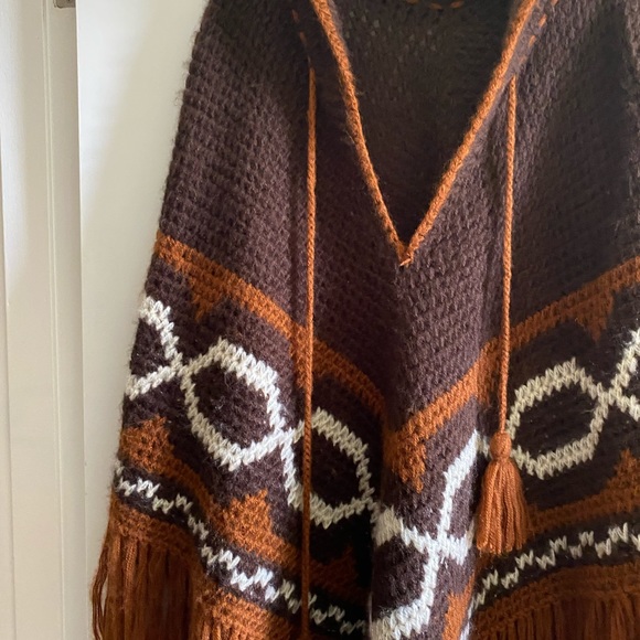 Vintage Poncho - Picture 3 of 5